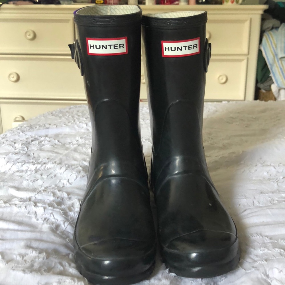 Black short women’s Hunter rain boots & inserts-6